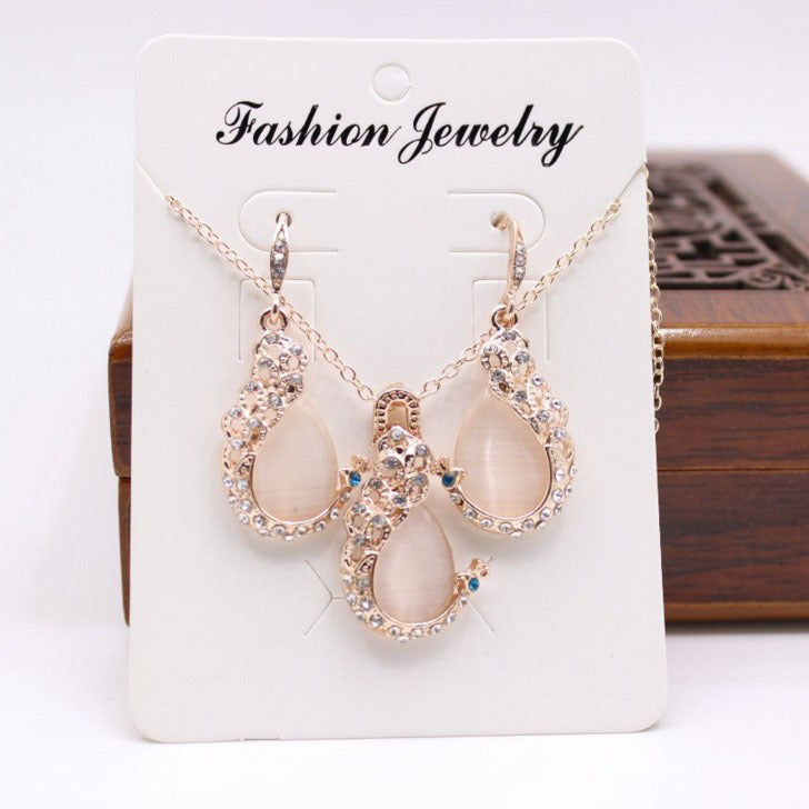 Vintage Water Drop Necklace and Earrings Set with Stones