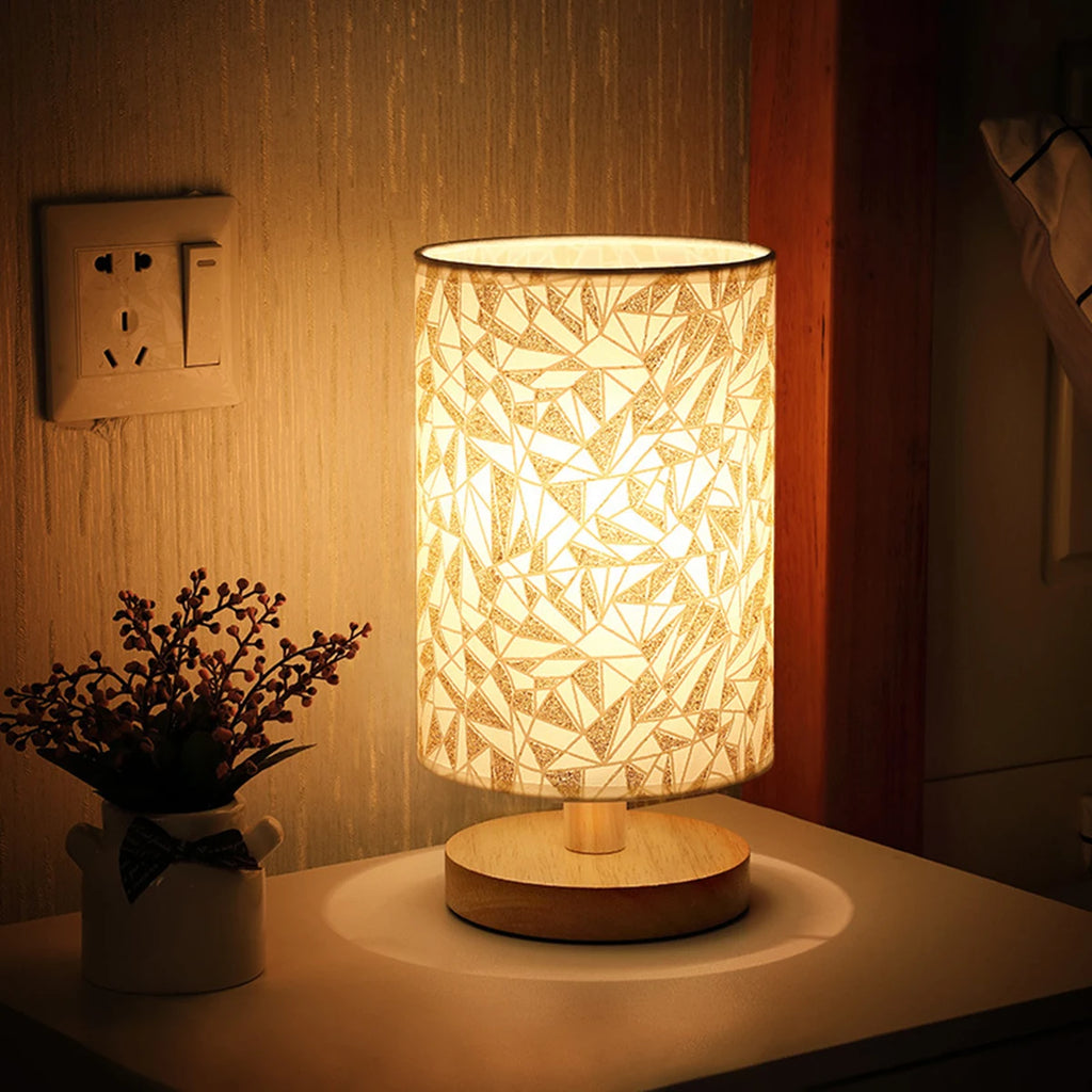 Candeeiro de mesa de linho LED Candeeiro de noite de linho com luz branca quente Candeeiro de cabeceira de linho alimentado por USB de madeira ao lado da lâmpada