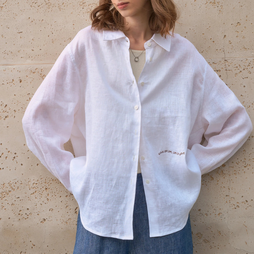 Camisa Feminina 100% Linho 2026 Nova Coleção Primavera Verão Casual com Gola Lapela Cardigã Protetor Solar Bordado Manga Longa Branca