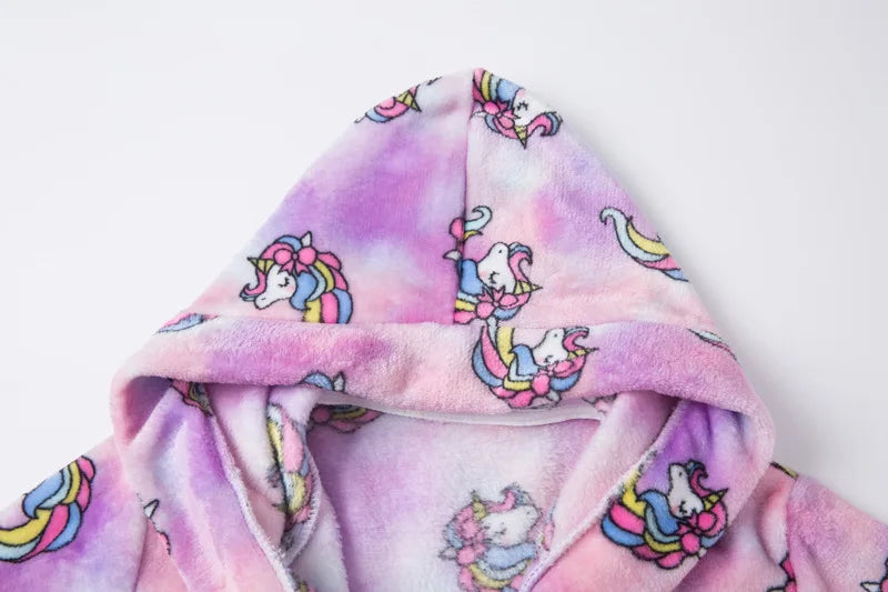 Crianças pijamas macios roupão de flanela de inverno 2025 novo dos desenhos animados bonito pijamas meninos meninas outono roupões com capuz homewear